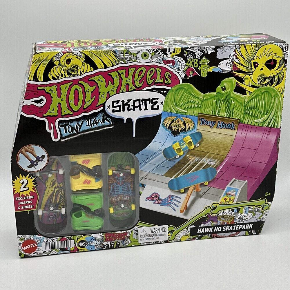 Hot Wheels Tony Hawk HQ Skatepark Fingerboard Set Exclusive Tech Deck Style Gift
